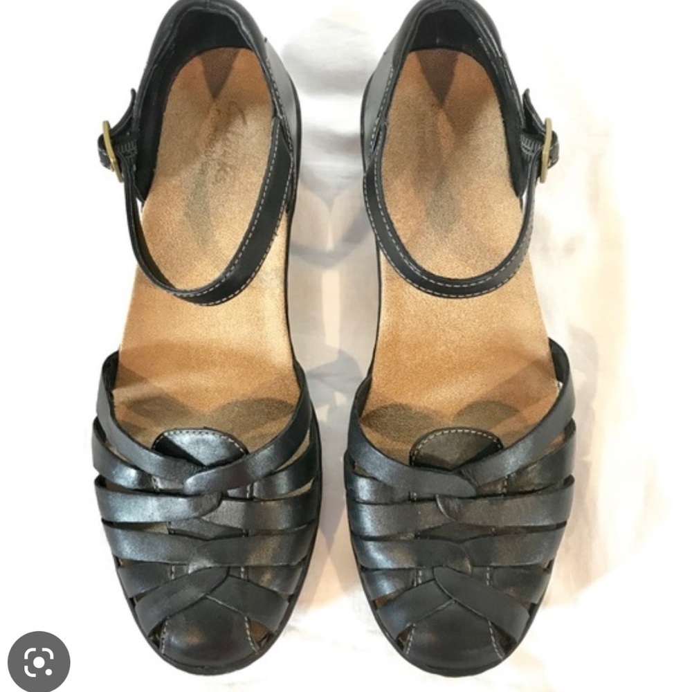 CLARKS  shoes
